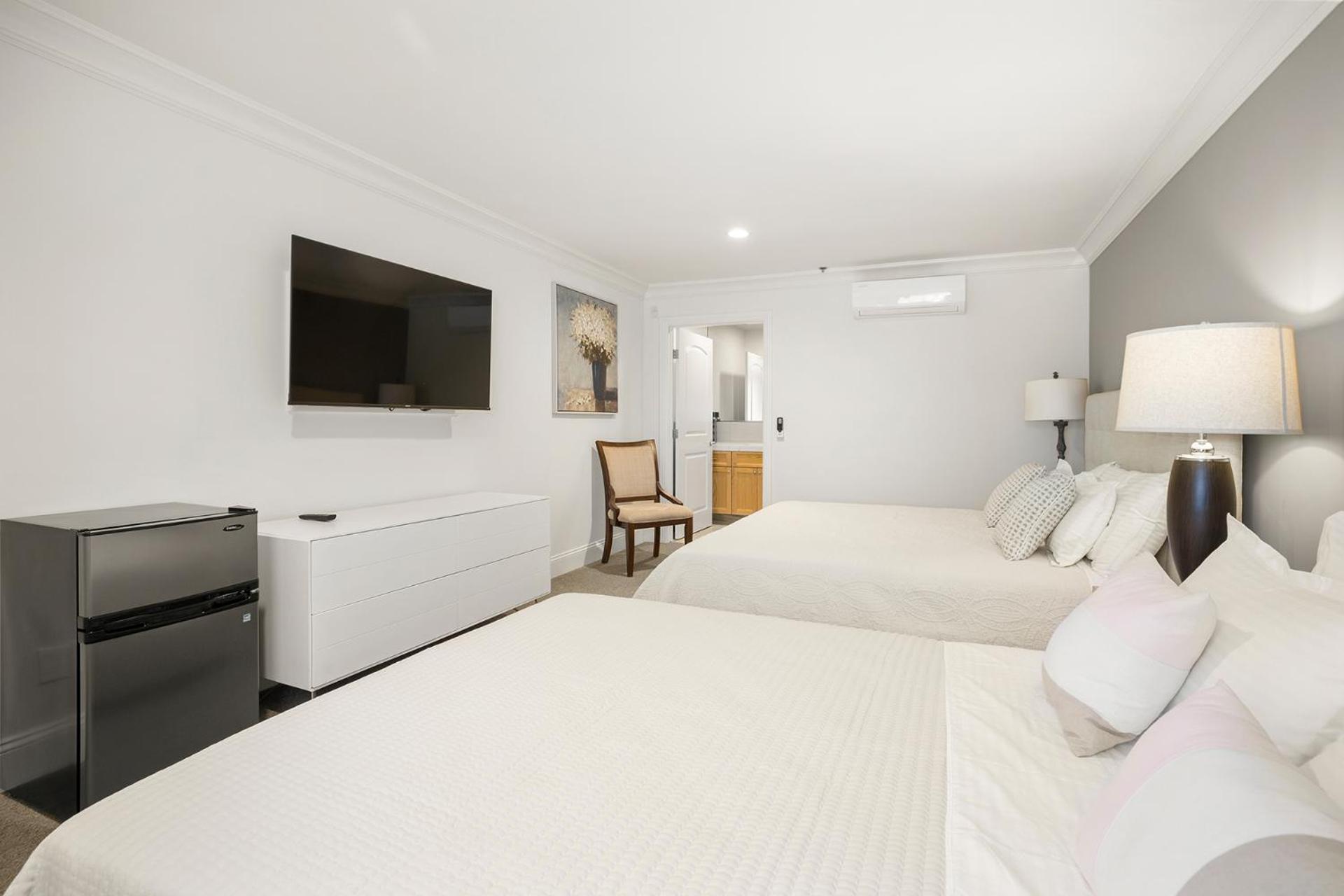 Deluxe Queen Room with Two Queen Beds