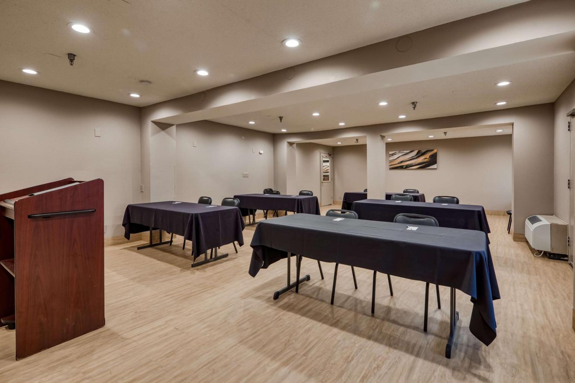 Meeting/conference room