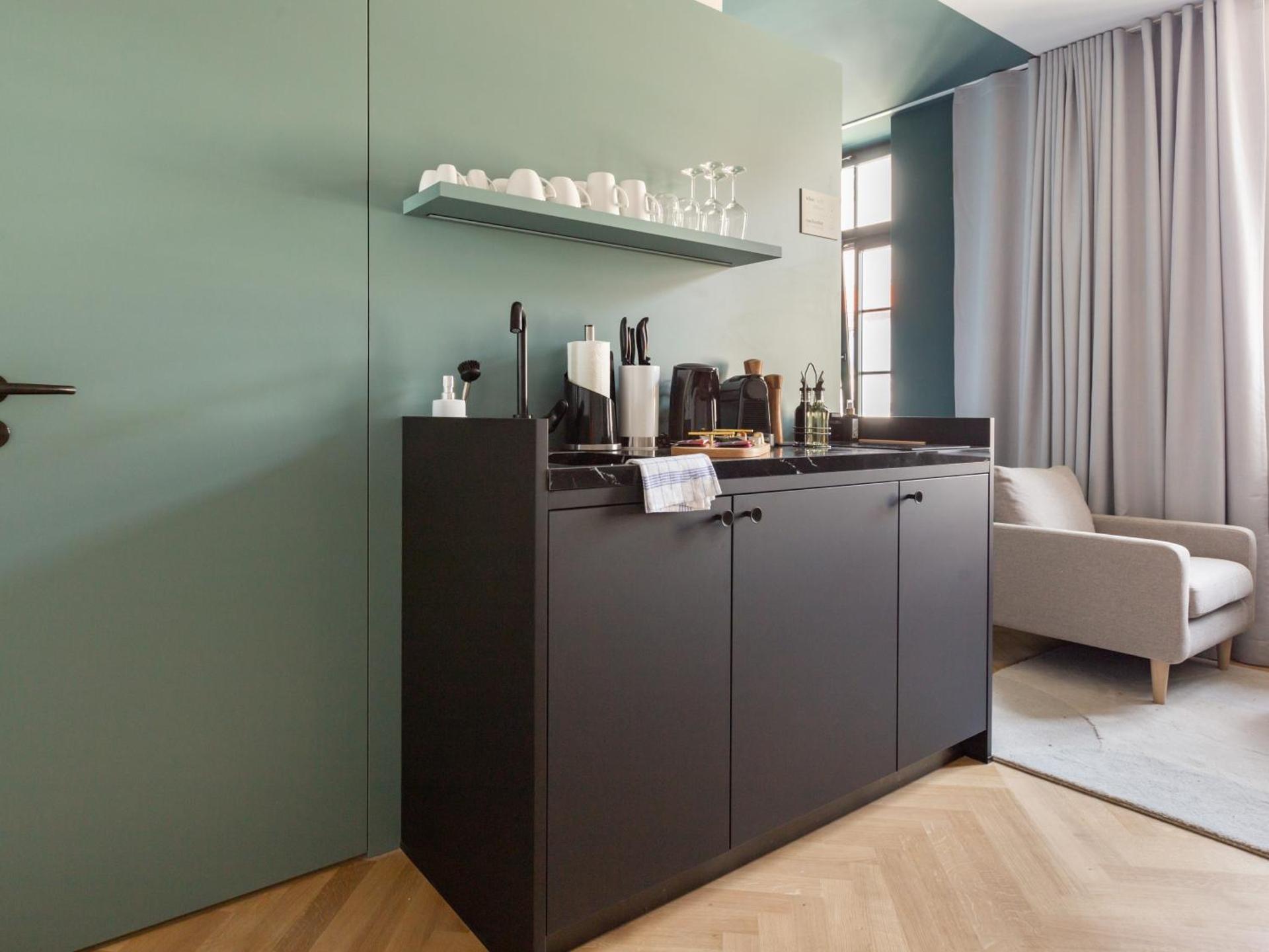 Kitchen or kitchenette