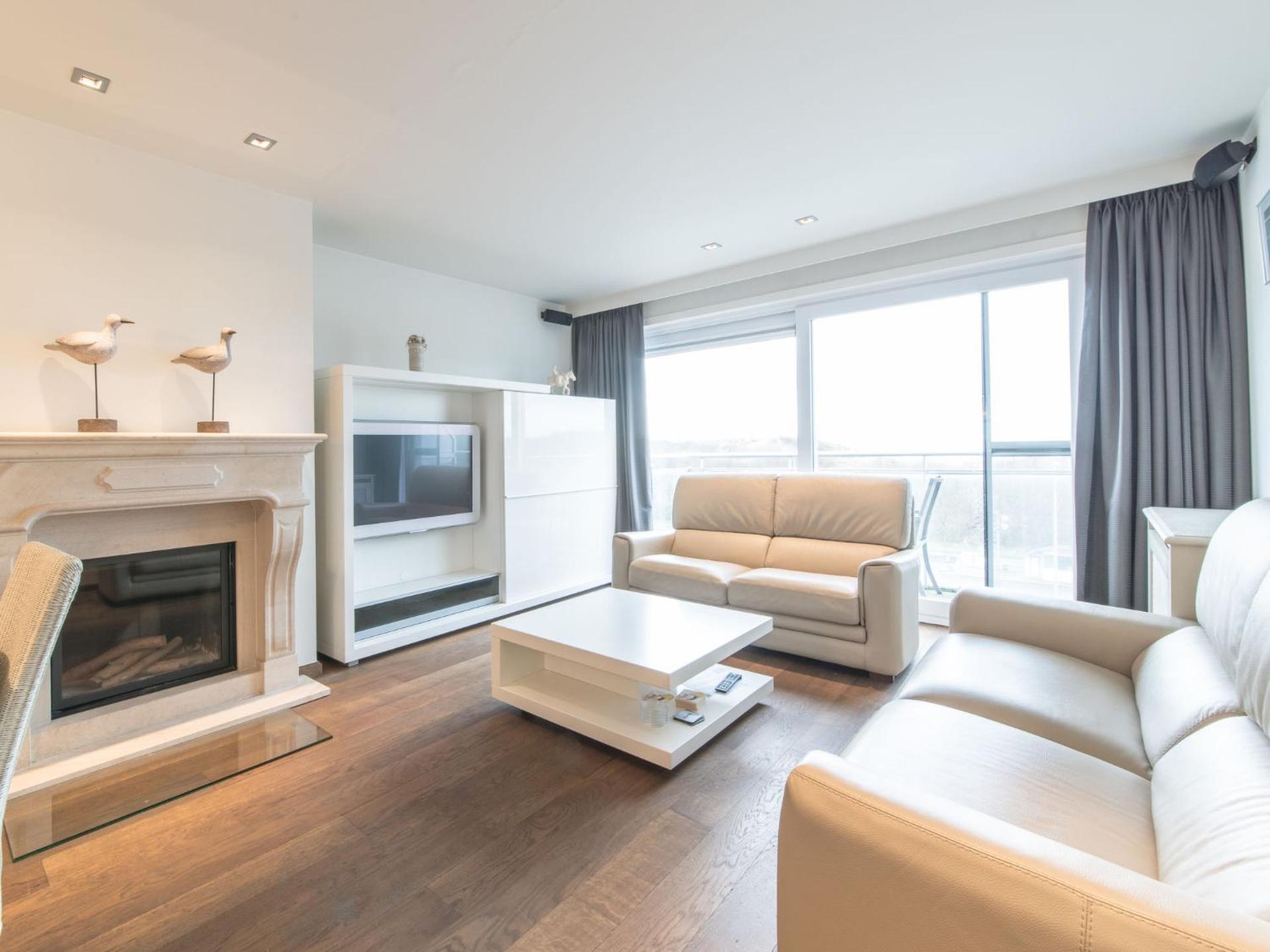 Apartment Queen Mary 503 with terrace by Interhome