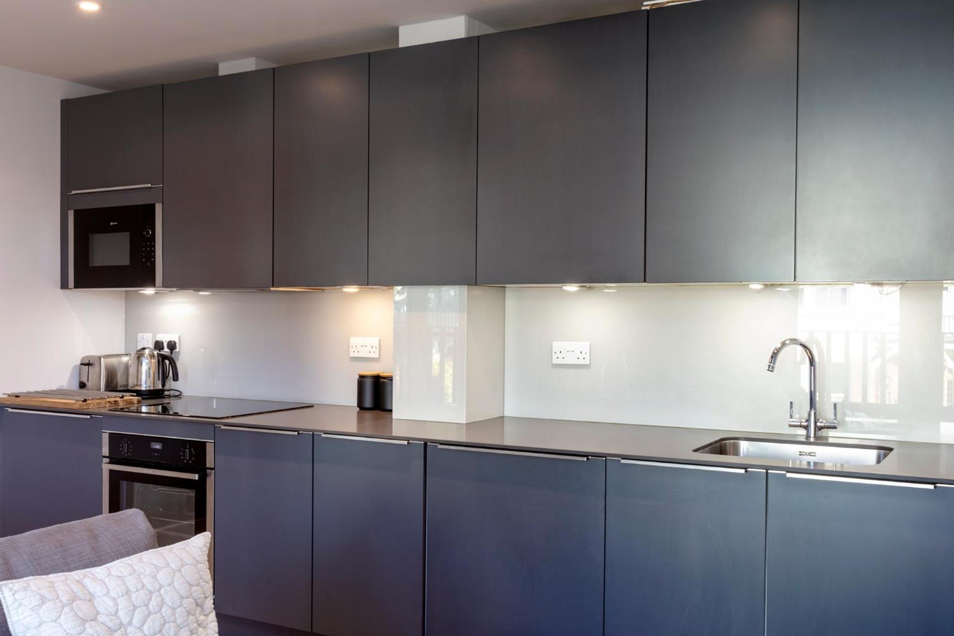 Hampden Apartments - The Anne