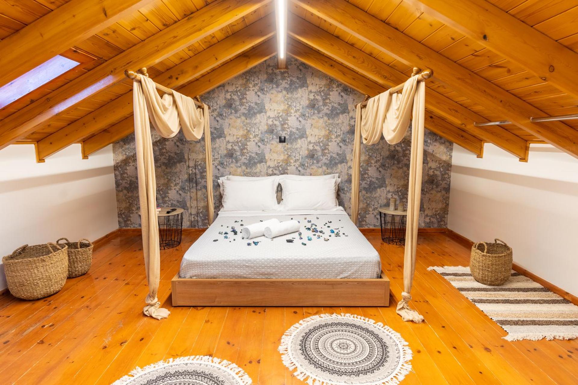 Eagle's Nest City Apartments