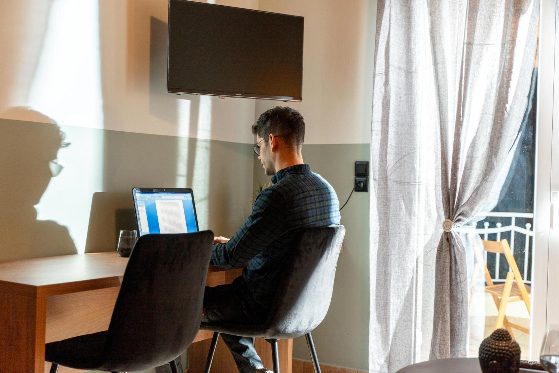 Eagle's Nest City Apartments