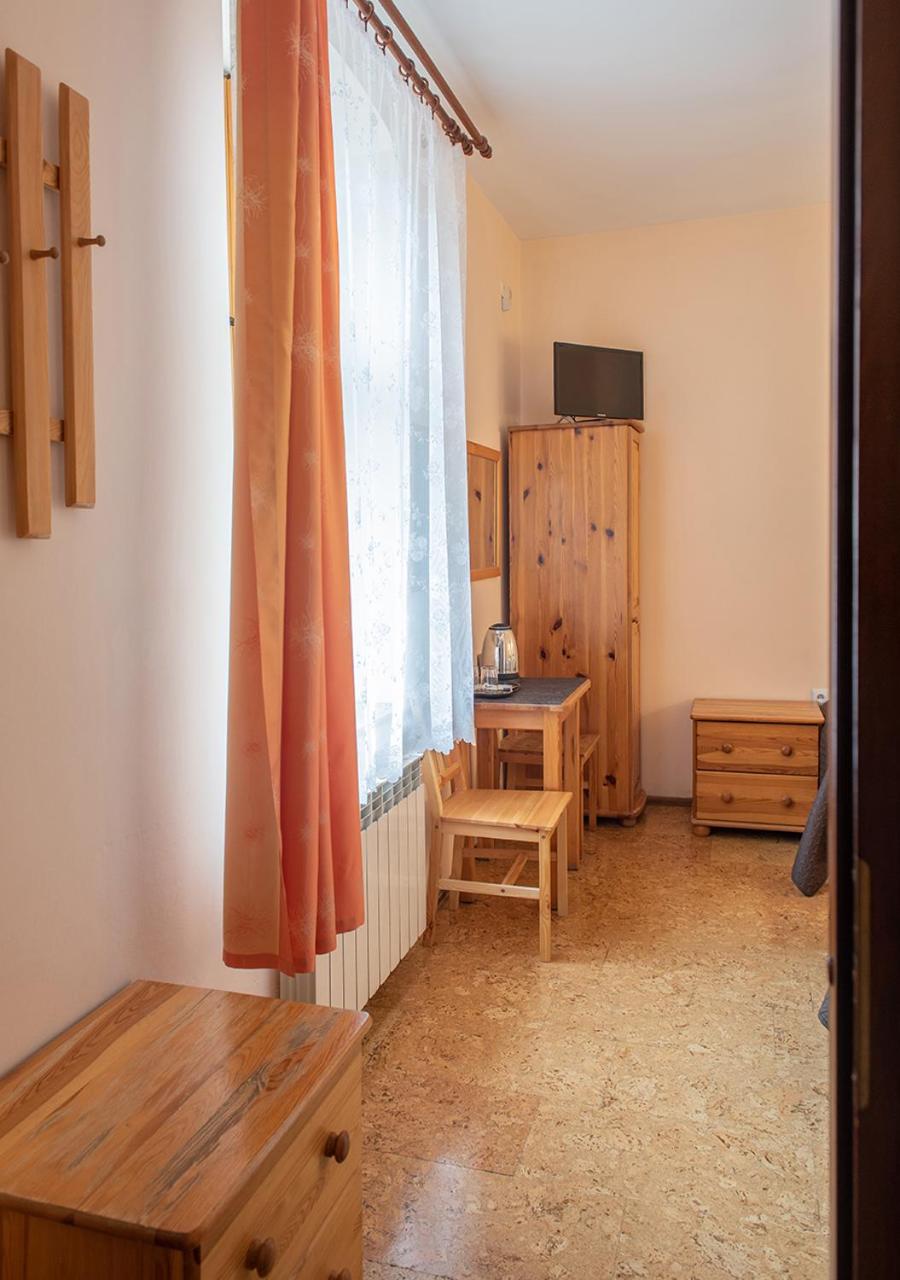 Classic Double or Twin Room with City View