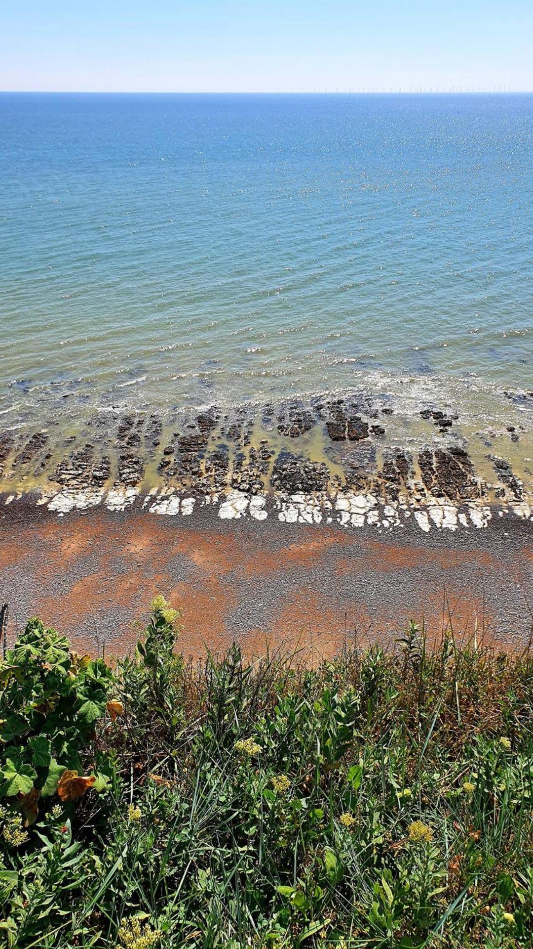 3 Bed House Stunning Views And Free Parking