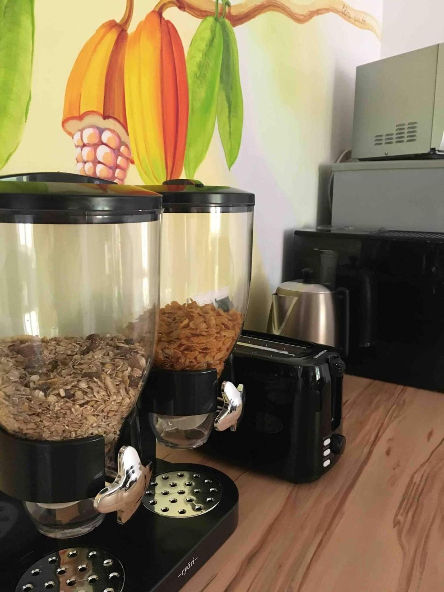 Coffee/tea facilities