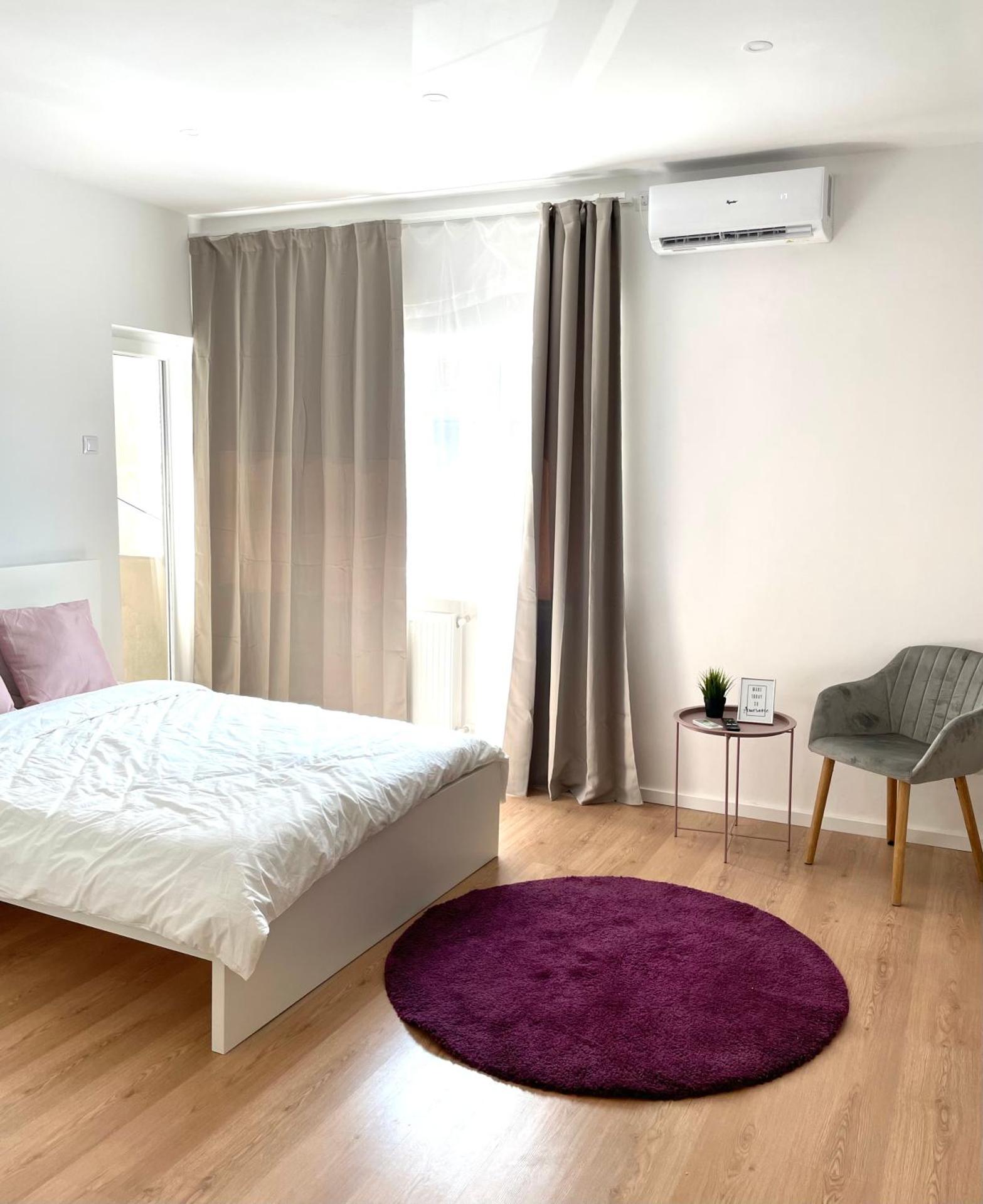 On the river Ultra central Suites