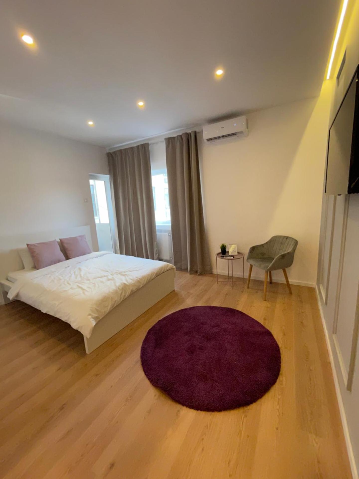 On the river Ultra central Suites