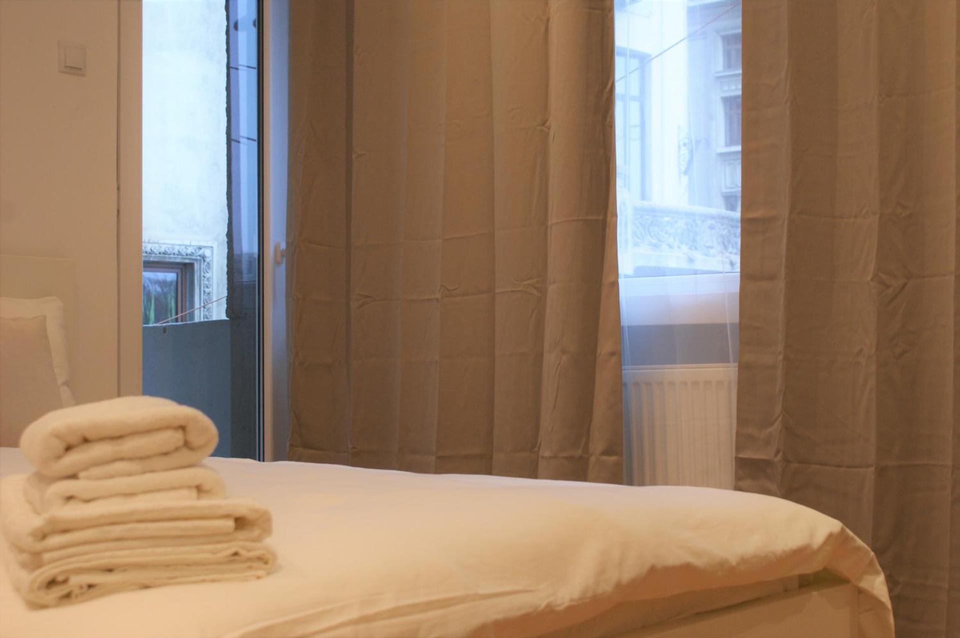 On the river Ultra central Suites