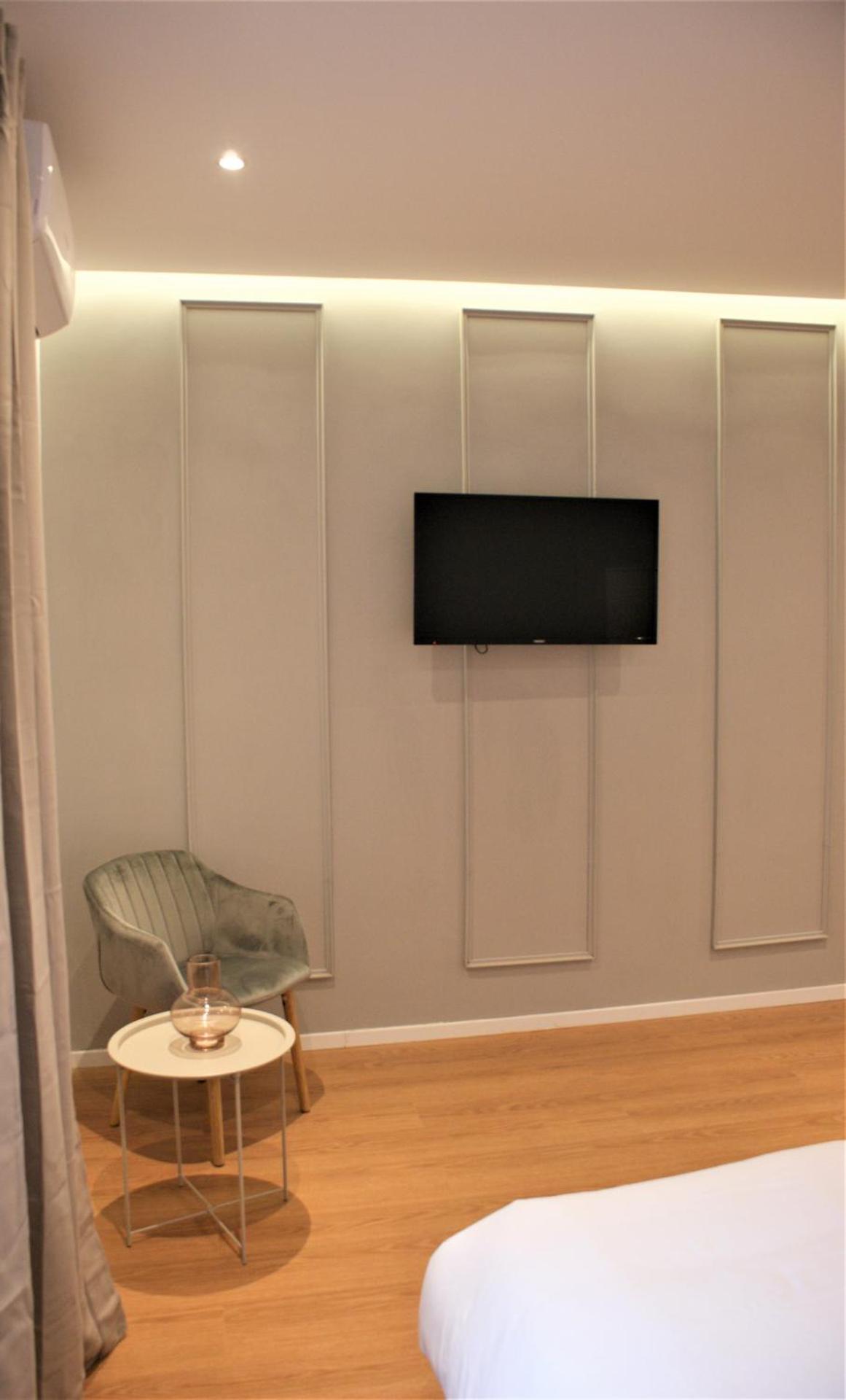 On the river Ultra central Suites