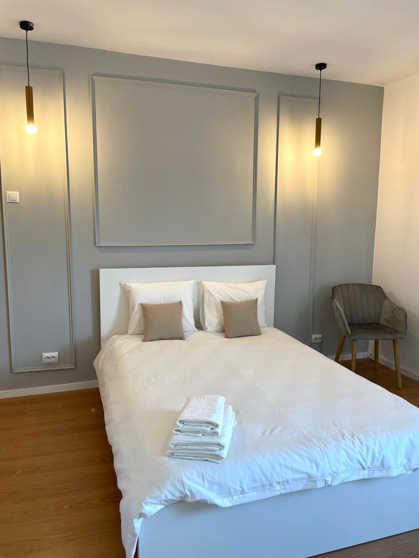 On the river Ultra central Suites