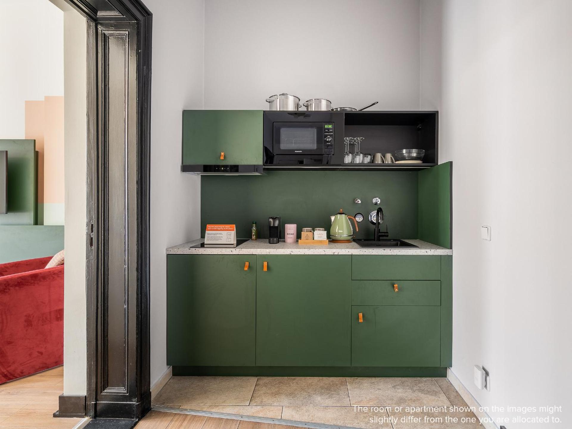 Kitchen or kitchenette