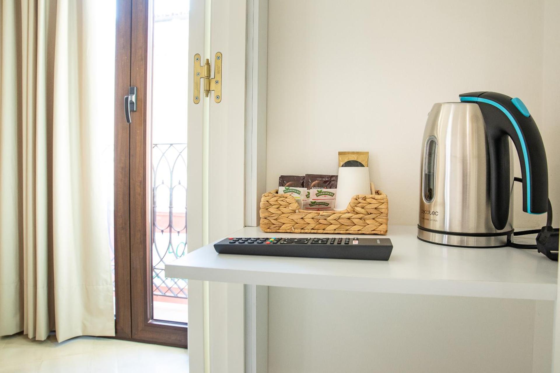 Coffee/tea facilities