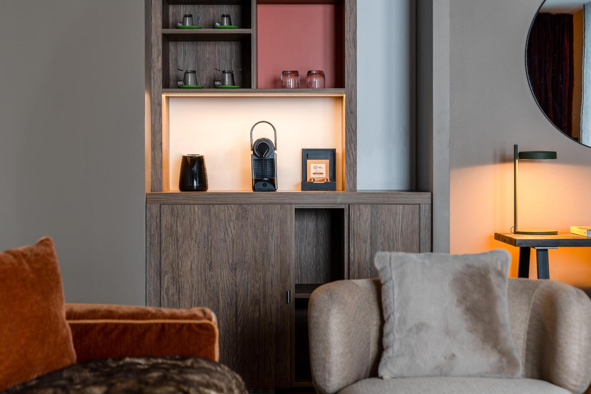 Coffee/tea facilities