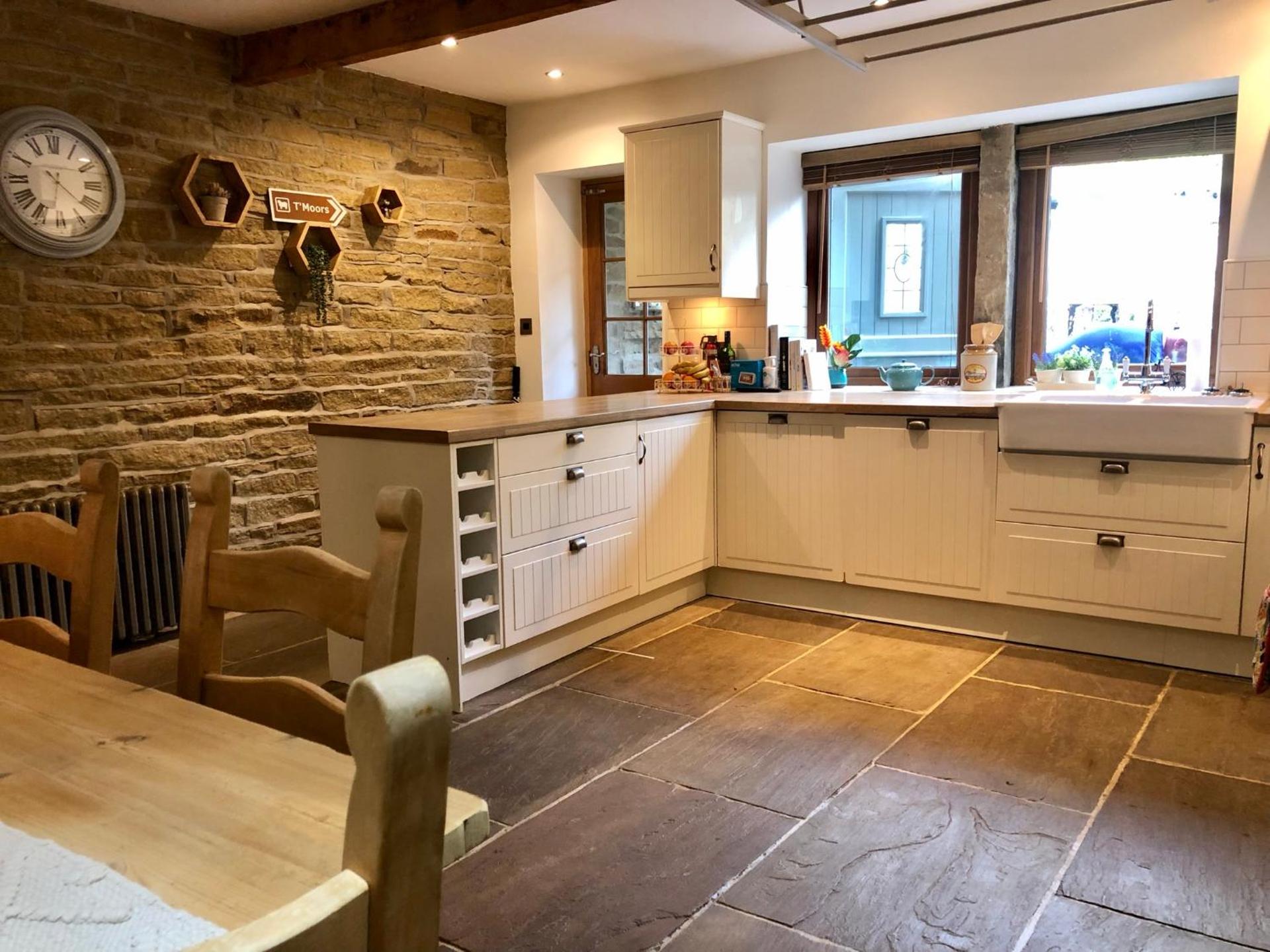 Wuthering Cottage - Central, Stylish, Cosy, Comfy