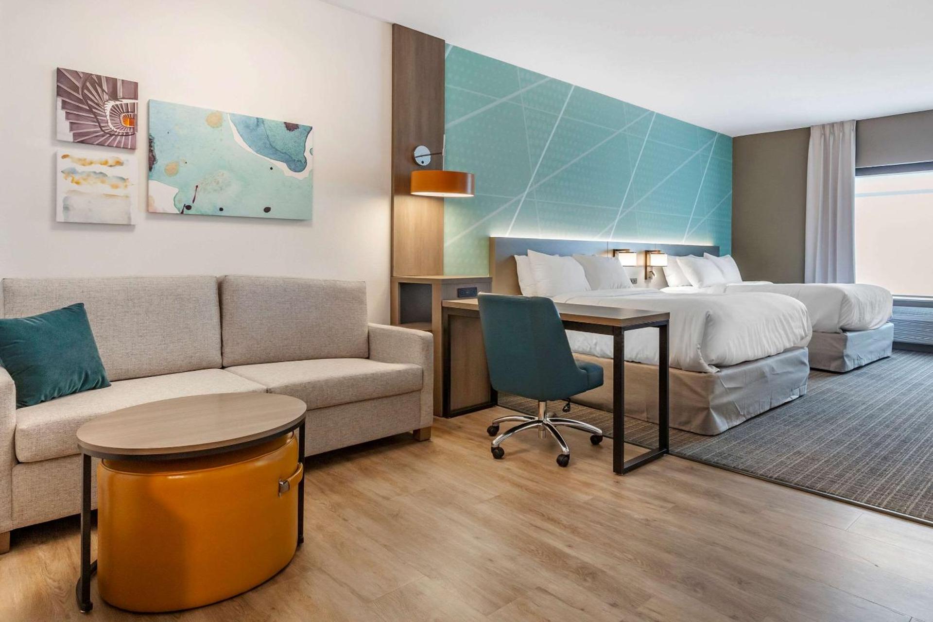 Photo of the whole room