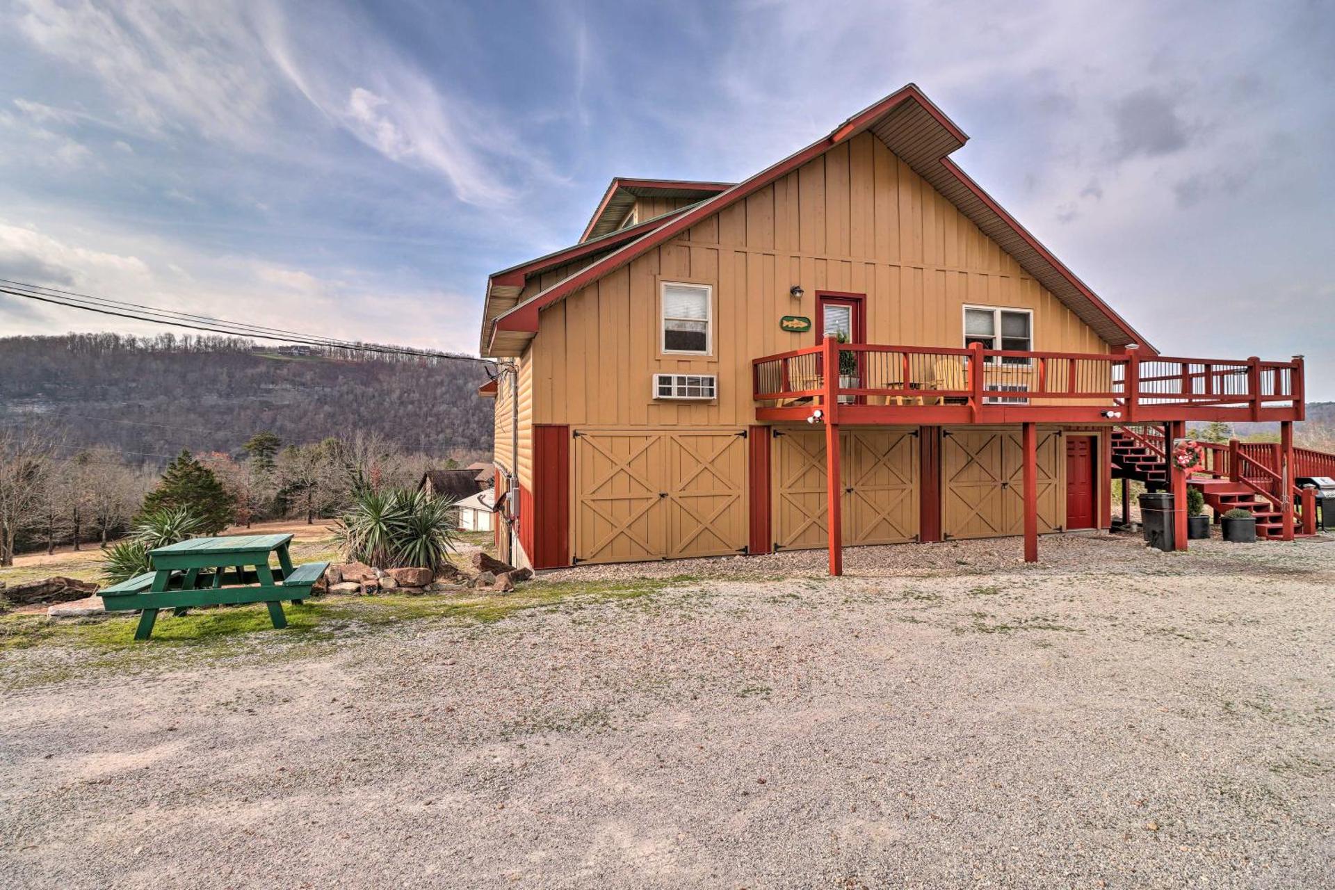 Pet-Friendly Studio with Loft and Mountain Views!