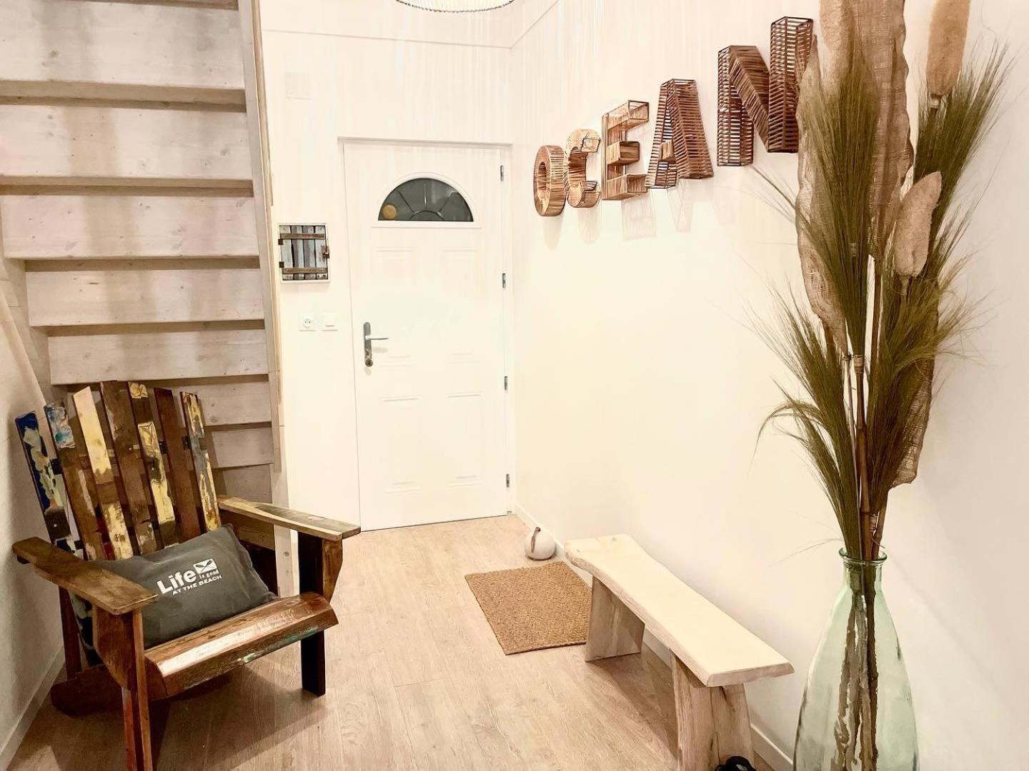 Maison Maillots et Bigorneaux, 15 pers, jacuzzi, 40m de la mer