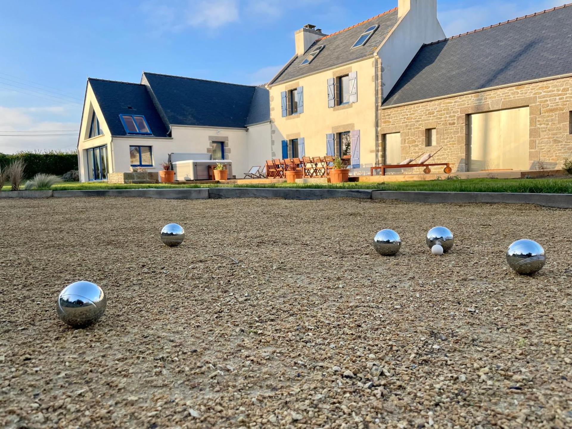 Maison Maillots et Bigorneaux, 15 pers, jacuzzi, 40m de la mer