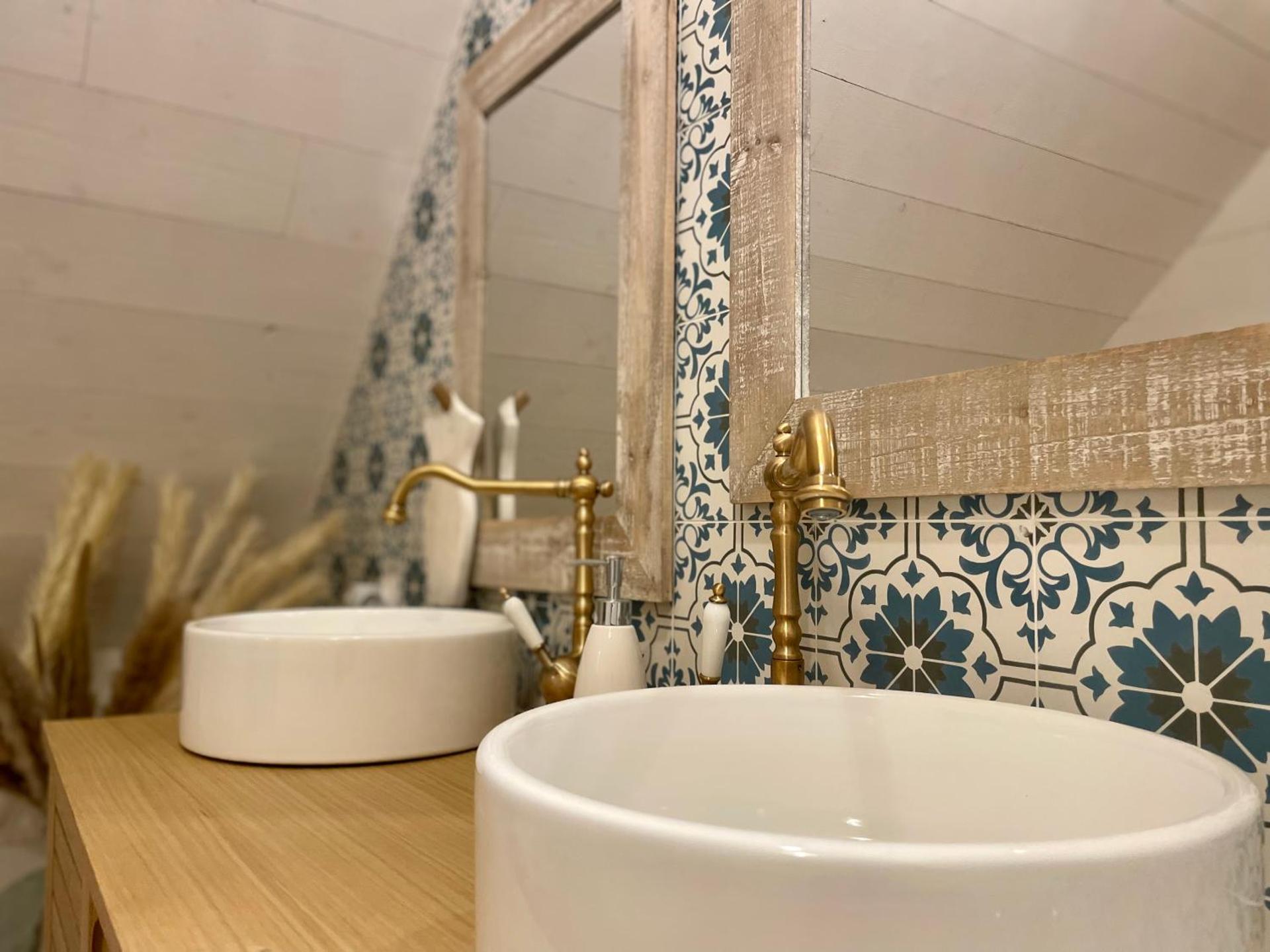 Maison Maillots et Bigorneaux, 15 pers, jacuzzi, 40m de la mer