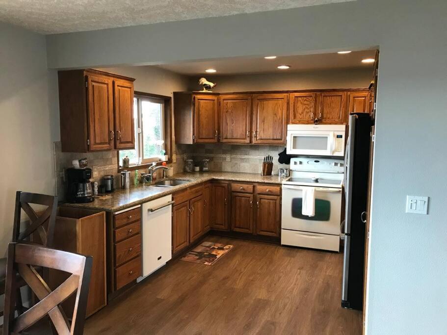 Spectacular Valley View in Wine Country