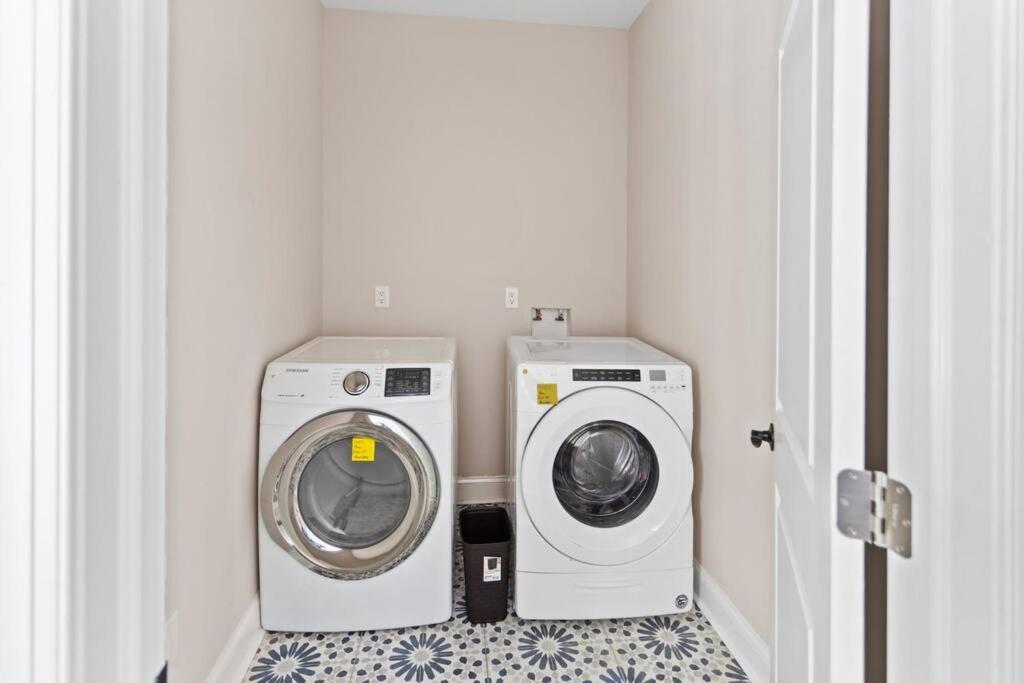 Renovated Beach Block 7BR North Beach Atlantic City - Steps to Beach & Casino