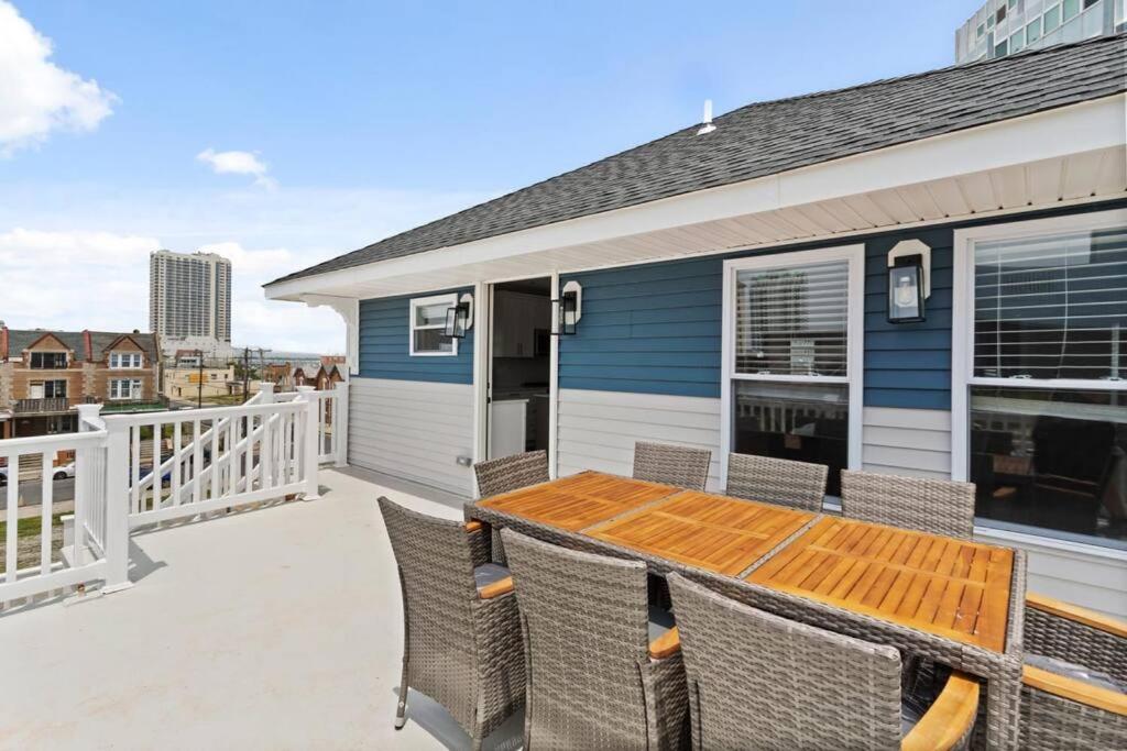 Renovated Beach Block 7BR North Beach Atlantic City - Steps to Beach & Casino