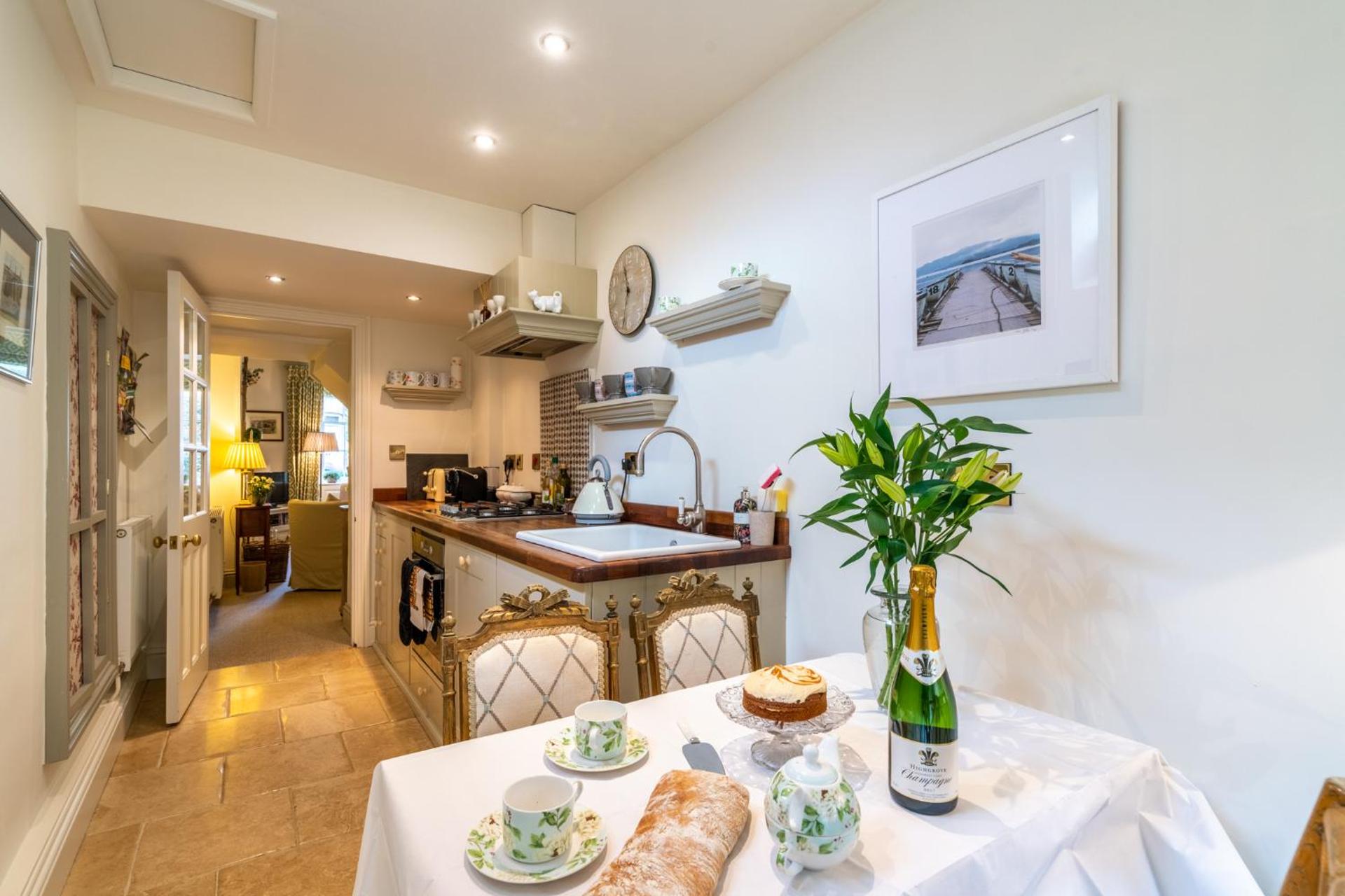 Kitchen or kitchenette