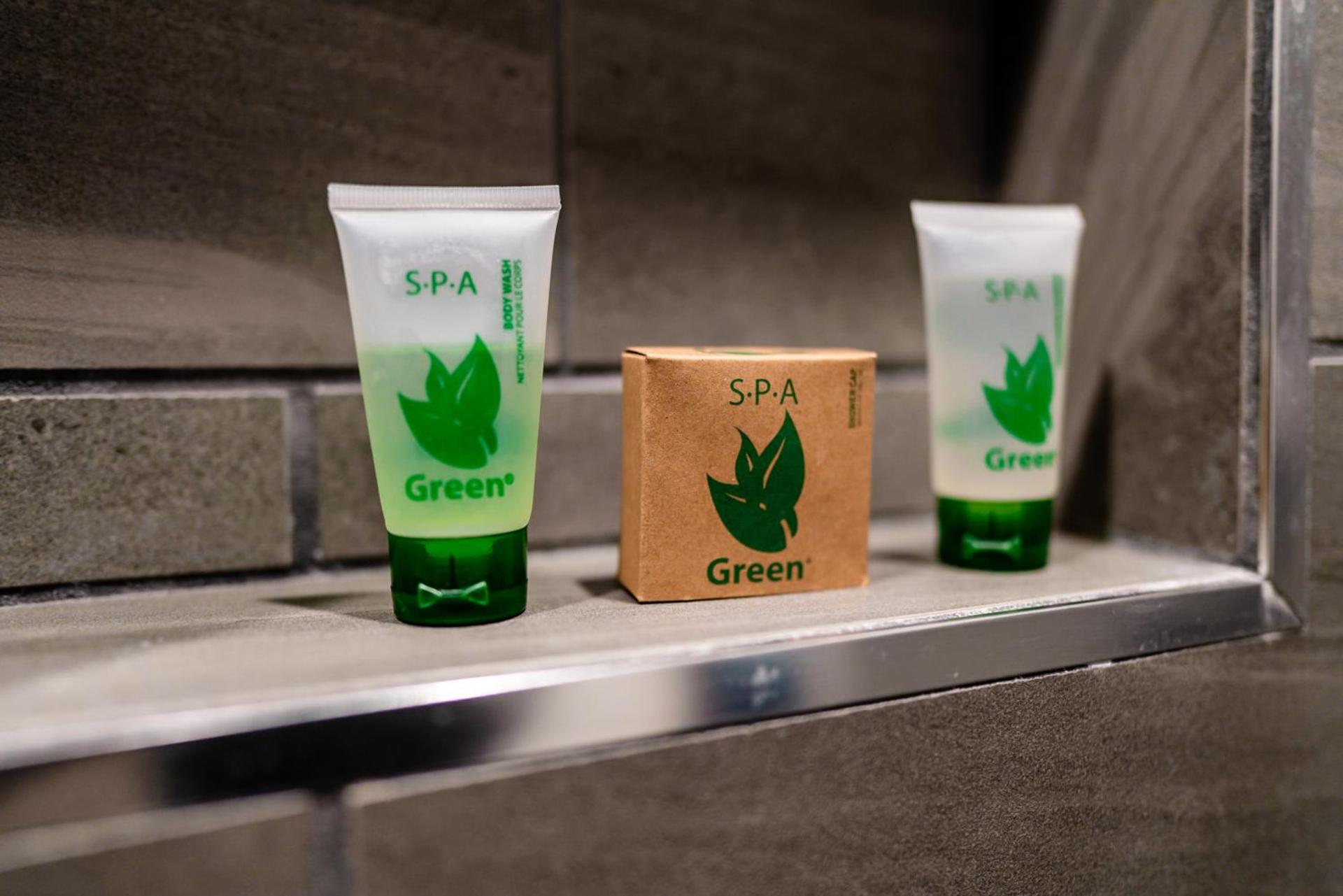 Standard King Room - Non-Smoking 