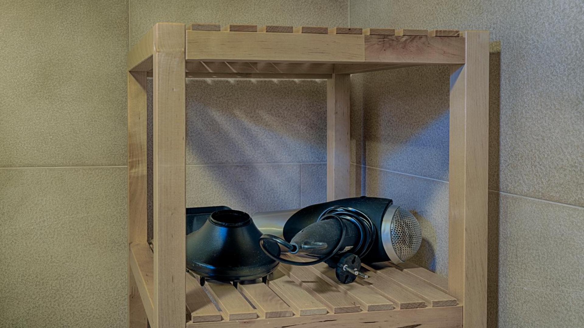 Saplan Real Estate LIN