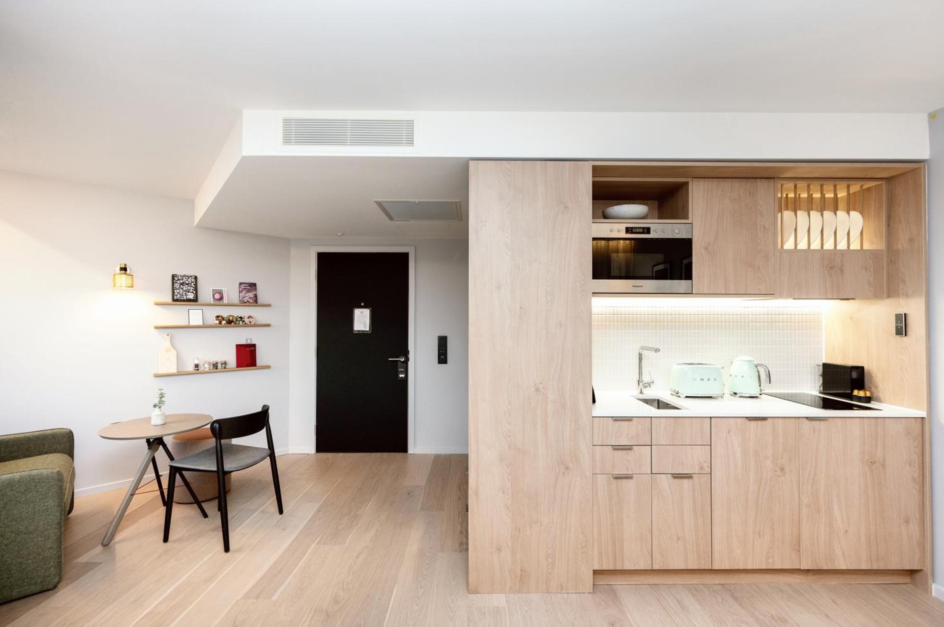 Kitchen or kitchenette