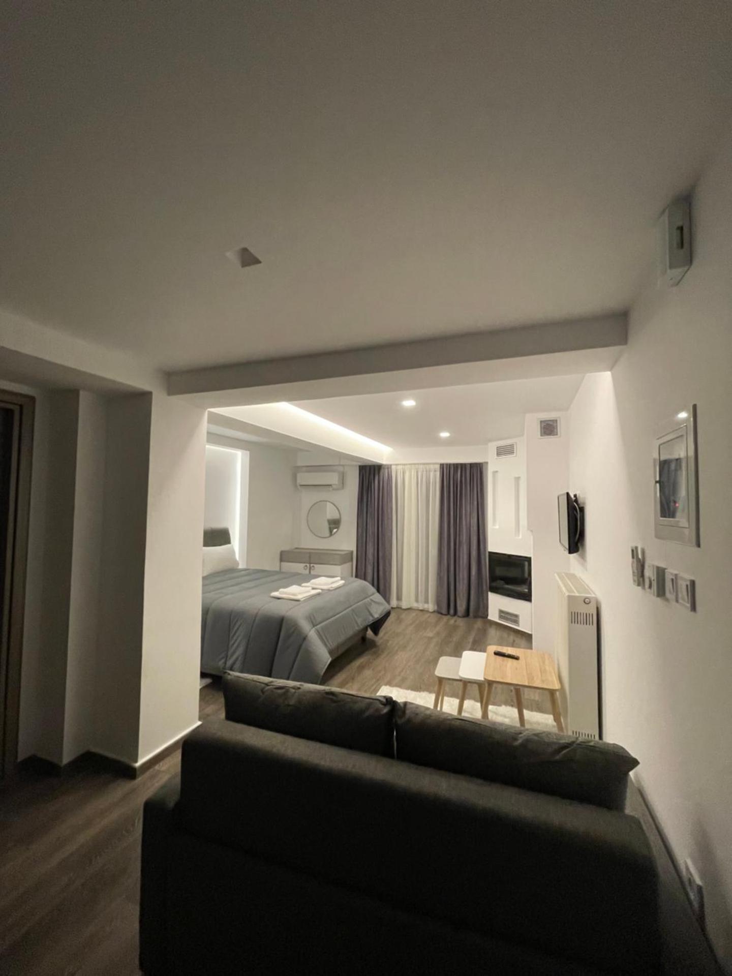 Varvitsiotis Studios