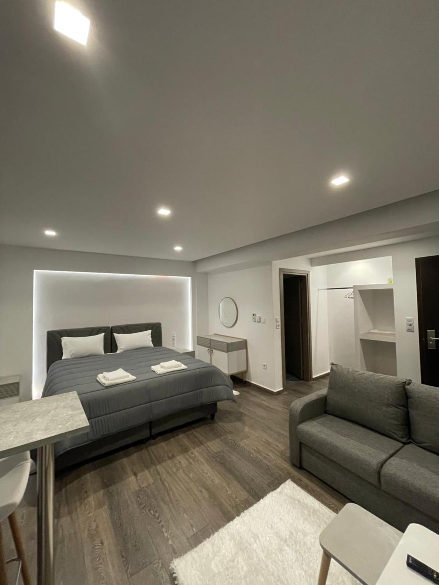 Varvitsiotis Studios