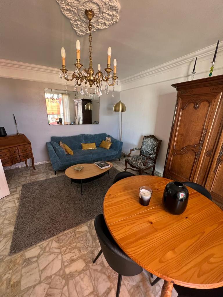 Appartement climatisé F3 proche plage port et aéroport