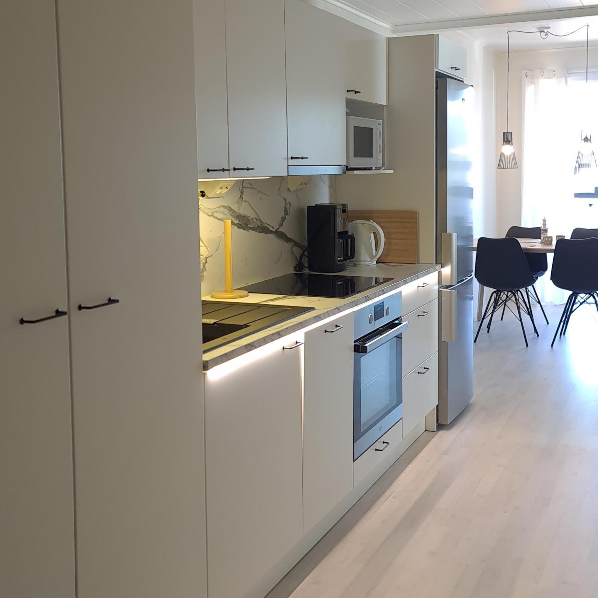 Uusi loma-asunto 4 hengelle hiekkasärkillä