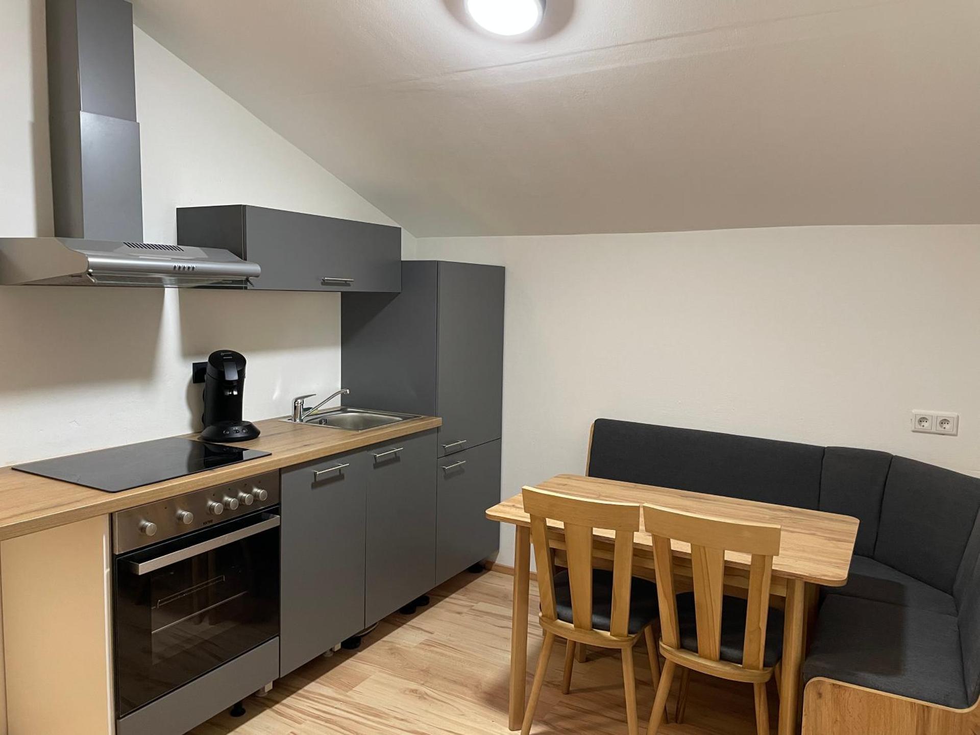 Apartment with Mountain View