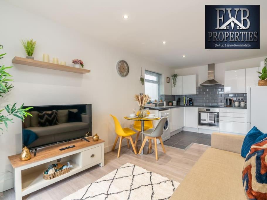 Charming Cosy Getaway Ideal for Leisure & Business