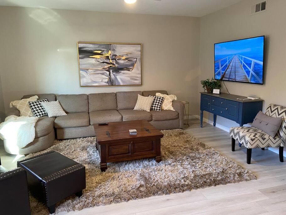 Golfer’s Oasis Condominium at Hawk Ridge