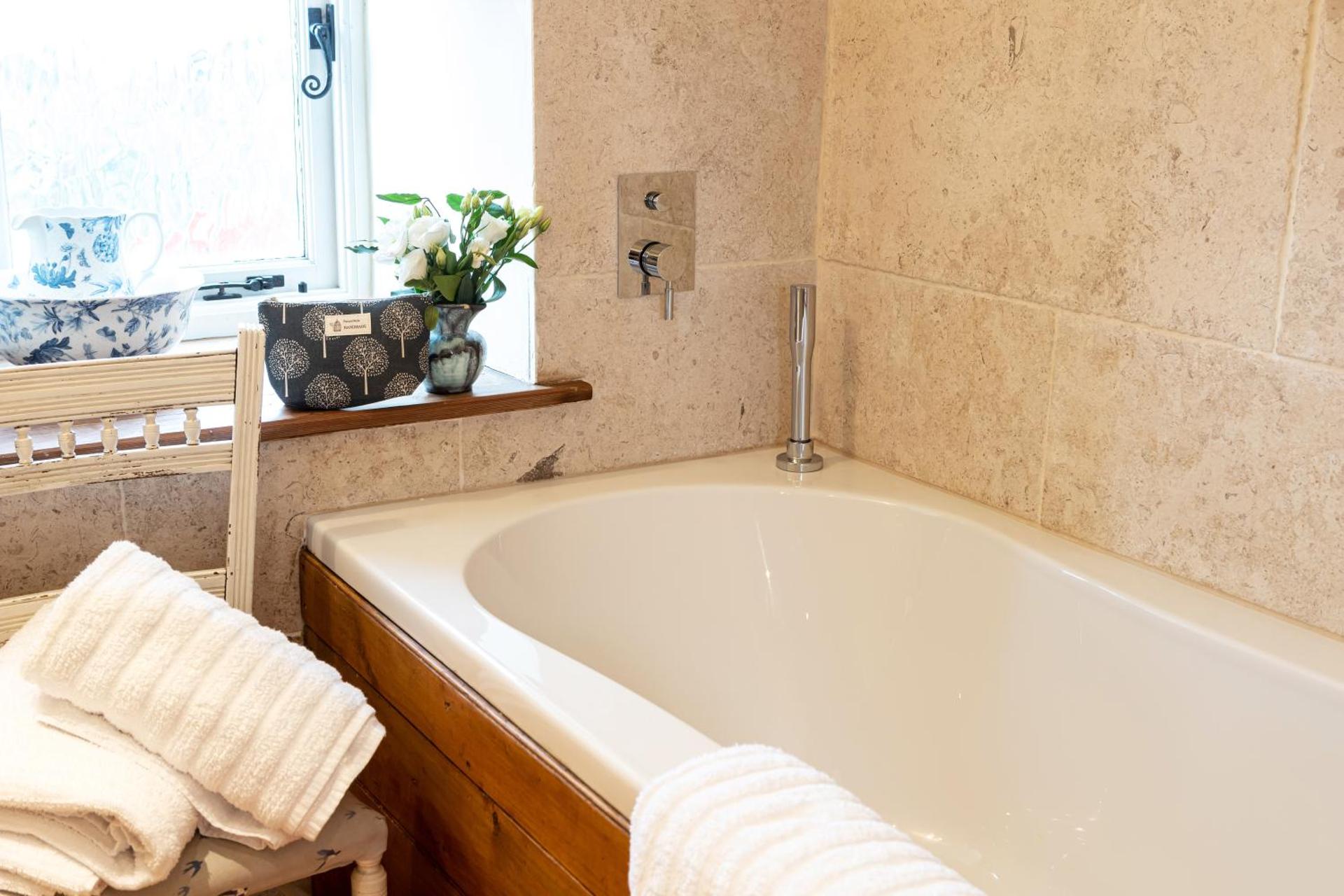 Ingleton 2-Bed Cottage Sleeps 4 Pet Ok & Parking