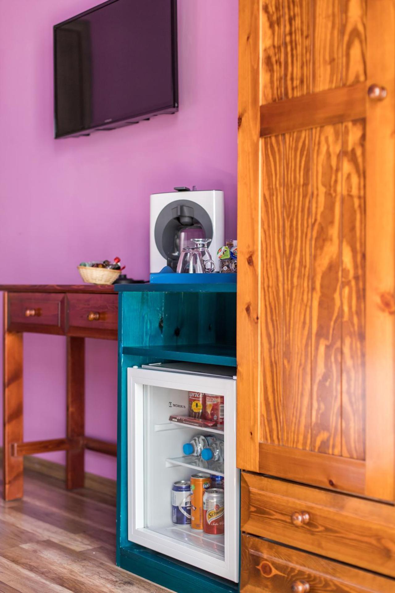 Coffee/tea facilities