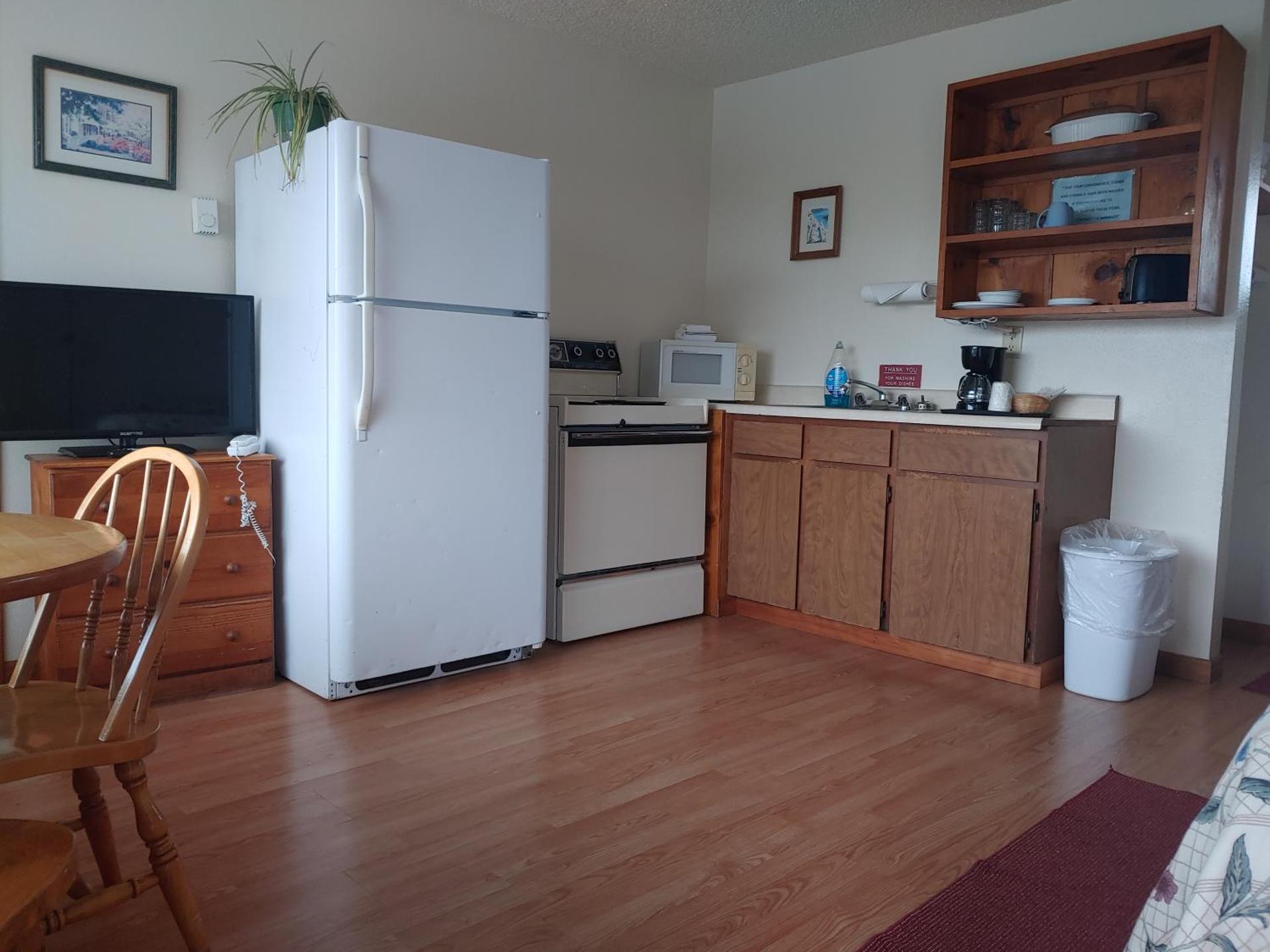 Two Queen Beds with Mountain View and Full Kitchen