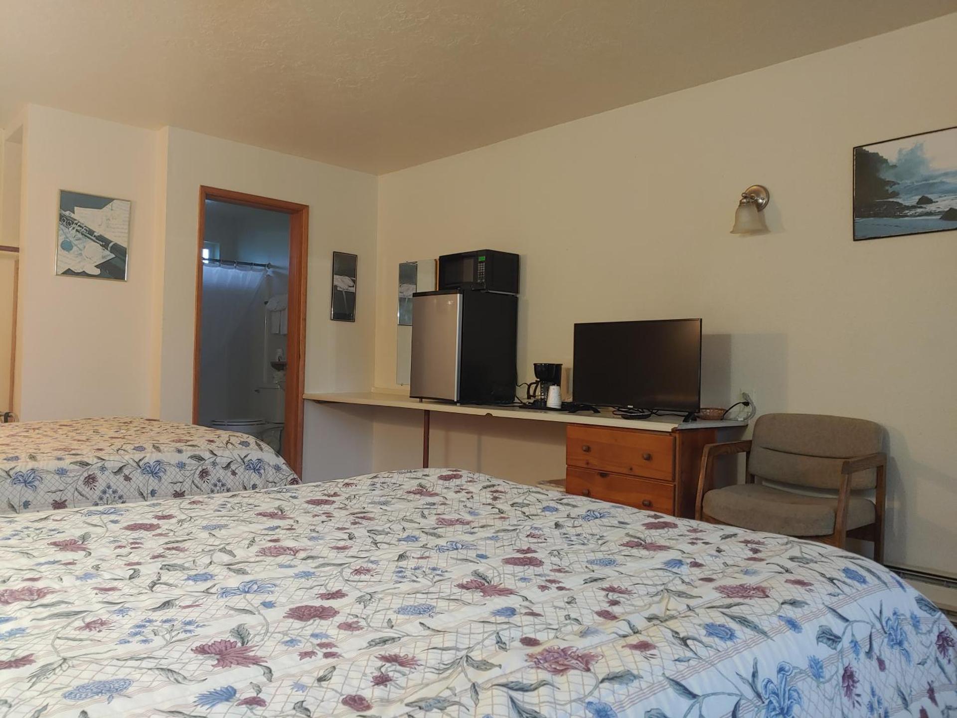 Standard Queen Room with Two Queen Beds