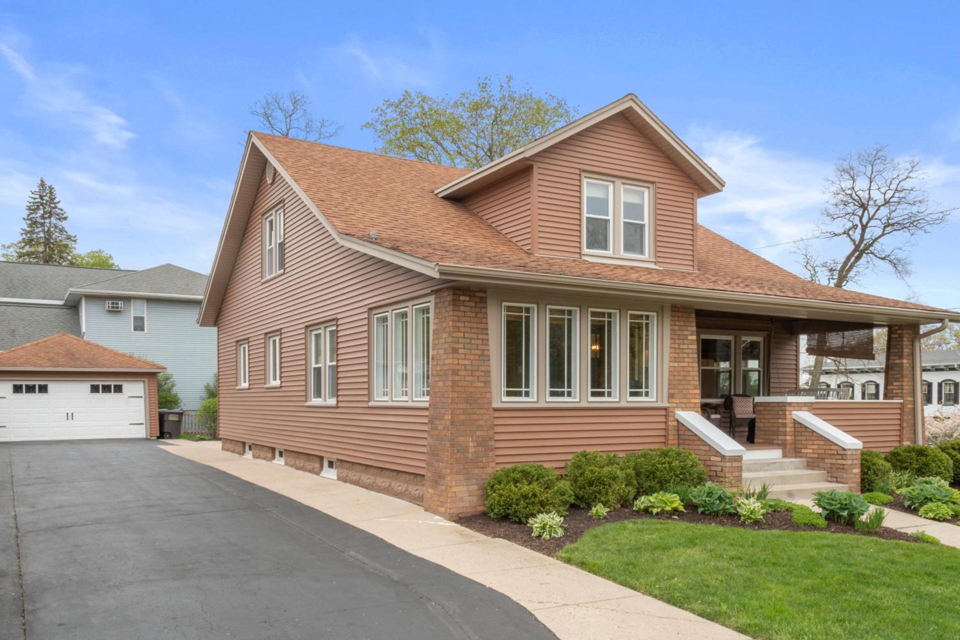 Gorgeous Downtown Bungalow, Walk Everywhere!!!