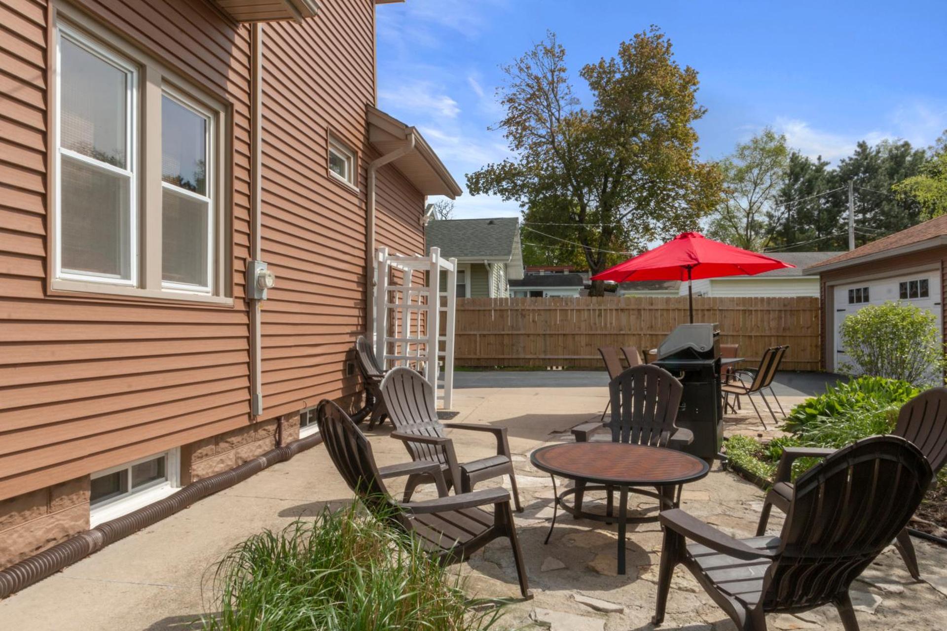 Gorgeous Downtown Bungalow, Walk Everywhere!!!