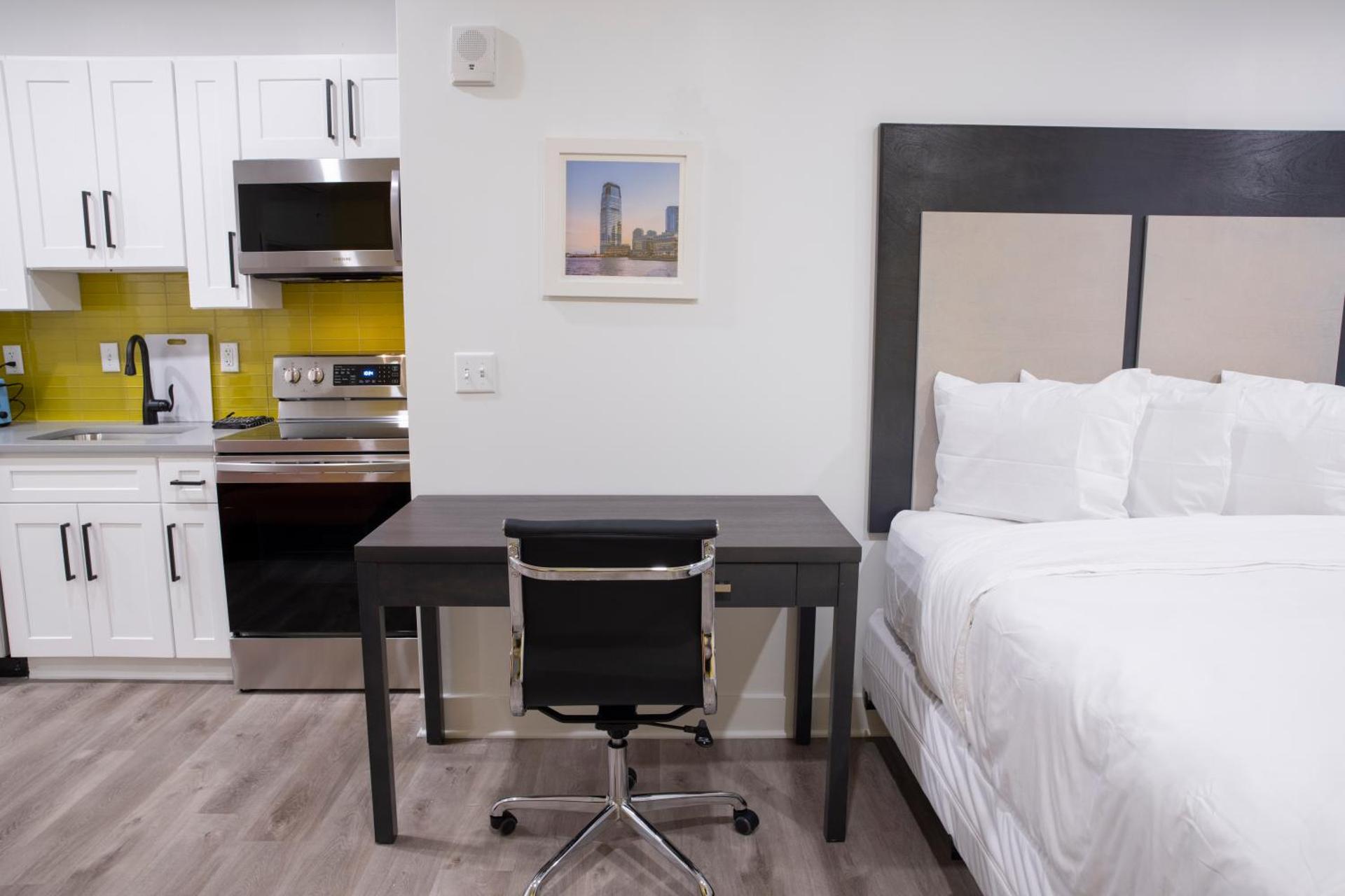 Peachtree Suites - Jersey City