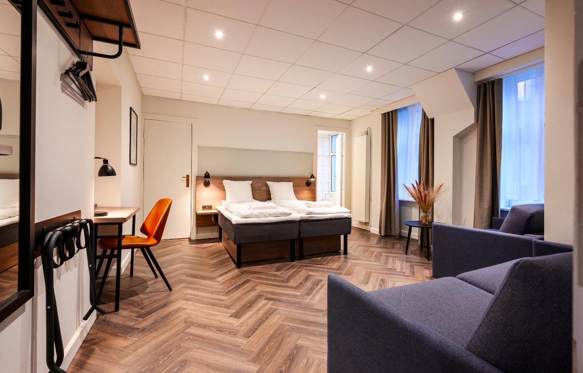 Photo of the whole room