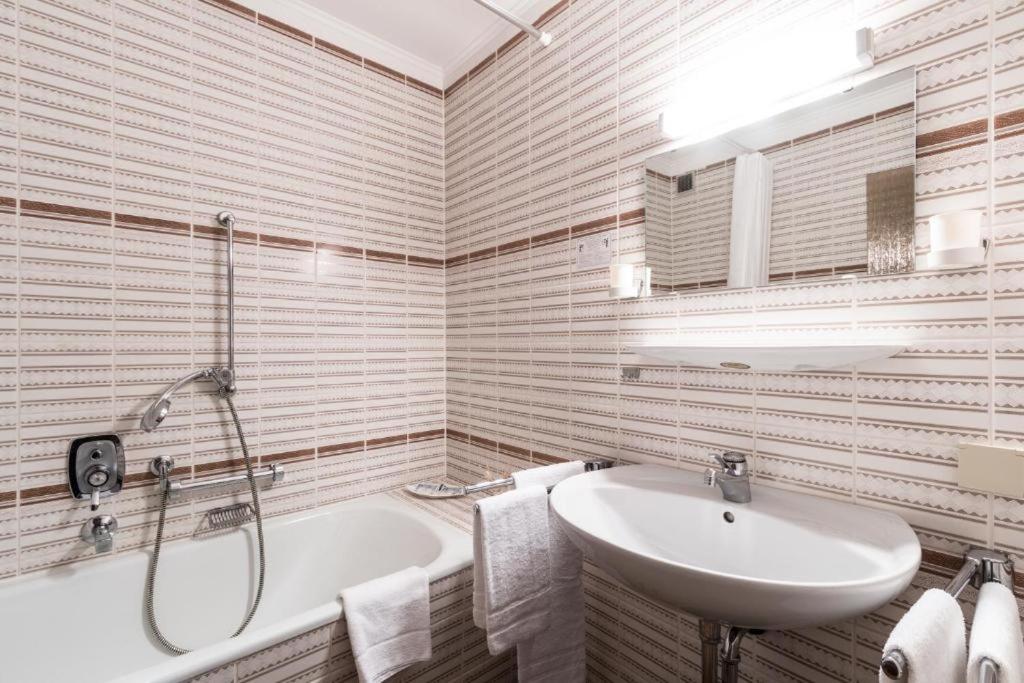 Landhotel zum kühlengrund & soultans paradise