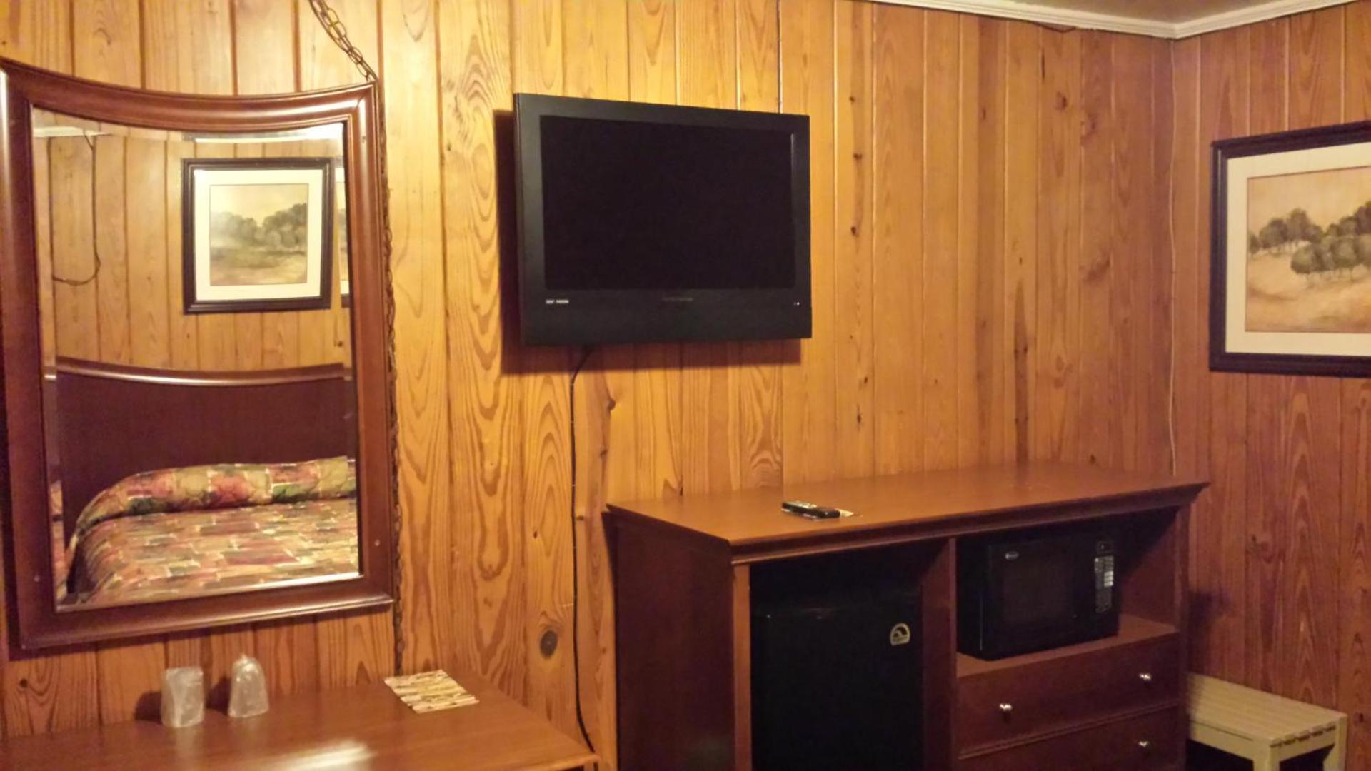 Deluxe King Room - Non Smoking