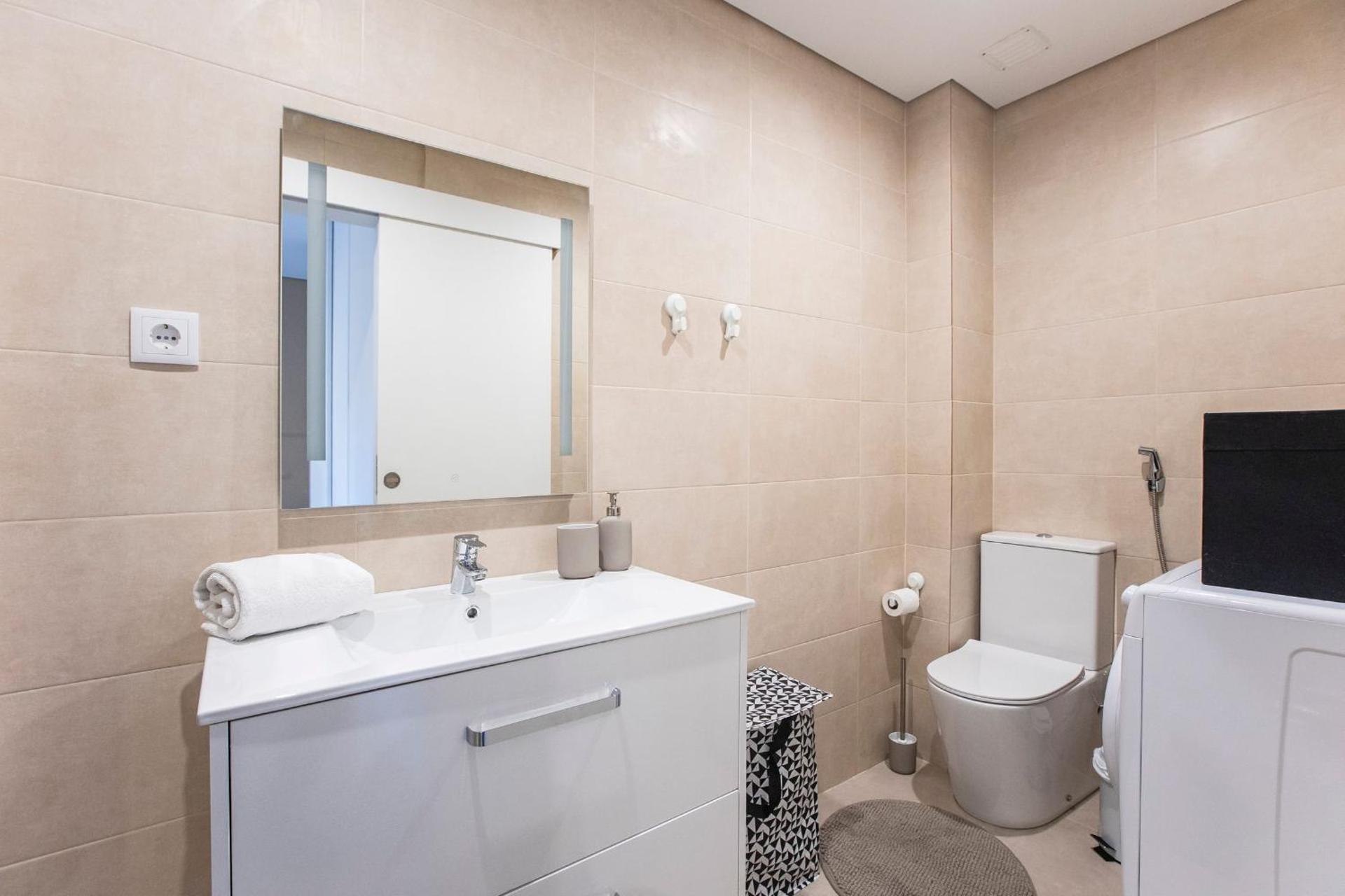 Seaside 1BR Flat w/ AC in Matosinhos by LovelyStay