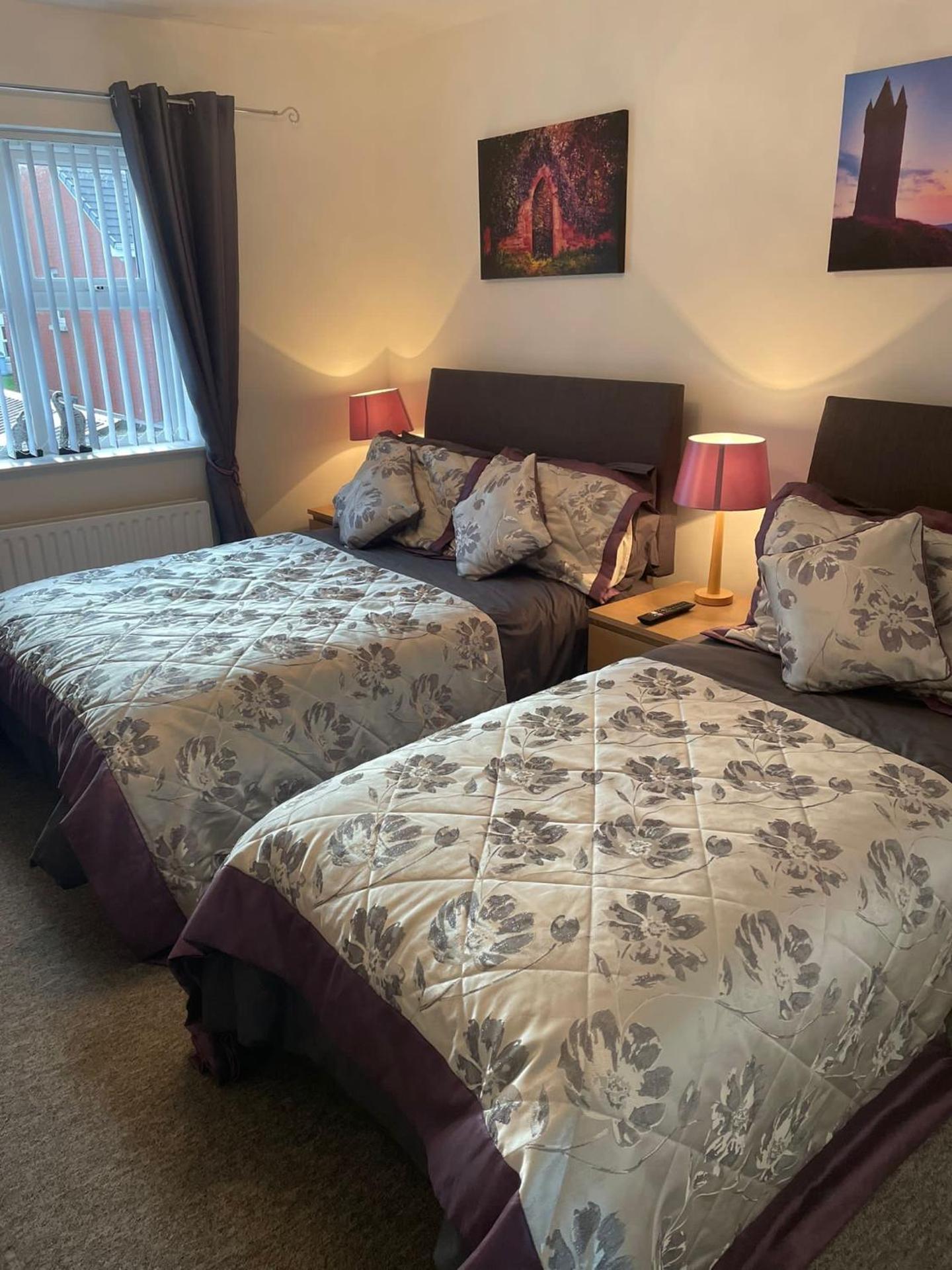 Luxury Portrush Holiday Homes - The Green, Portrush Sleeps 12 - 5 bedrooms